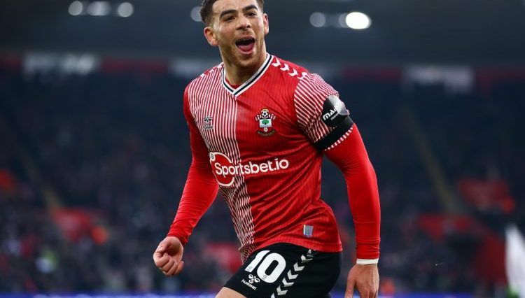 Che Adams - Torino abre conversaciones por el delantero escocés deseado por los Wolves