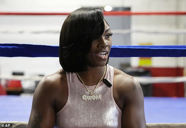 Claressa Shields se ha enfadado por la decisión de permitir que dos luchadoras que no pasaron las pruebas de género compitan contra mujeres en los Juegos Olímpicos de París