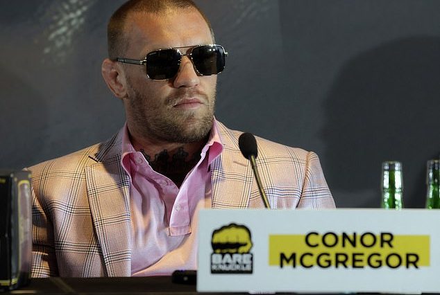 El ex campeón de la UFC Conor McGregor es copropietario de la promoción de boxeo a puño limpio BKFC