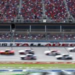 Dueño de equipo de NASCAR comenta en medio de bancarrota