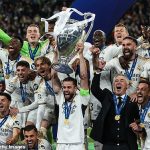 El Real Madrid ha anunciado que es el primer club del mundo en alcanzar los 1.000 millones de euros (840 millones de libras) en ingresos