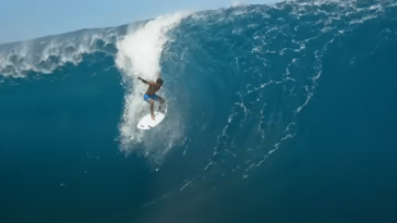 El viaje olímpico del surf hacia la impresionante ola Teahupo'o de Tahití | NBC Sports