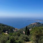 La vista del mar Mediterráneo desde lo alto del Col de Eze