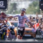 Sam Laidlow Campeonato del Mundo IRONMAN 2023 Bonita celebración en la línea de meta