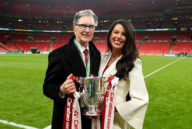 John Henry y Linda Pizzuti, propietarios del Liverpool Football Club, están considerando comprar el Burdeos de la Ligue 2