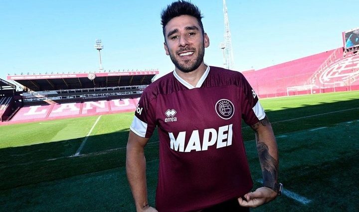 Toto Salvio firmó por dos años con Lanús