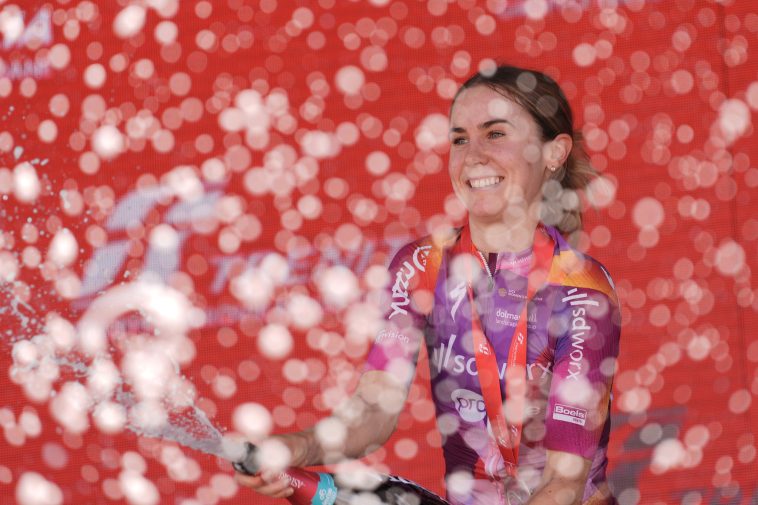 Niamh Fisher-Black aprovecha la oportunidad y le da a Nueva Zelanda la victoria de etapa en el Giro de Italia femenino