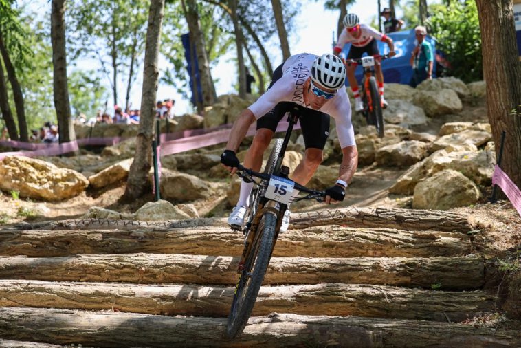 "No vine a buscar eso": Sam Gaze se reinicia tras quedar sexto en la carrera de ciclismo de montaña de los Juegos Olímpicos