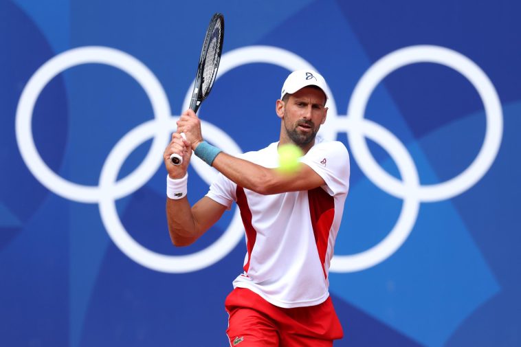 Novak Djokovic se entrena en París antes de los Juegos Olímpicos