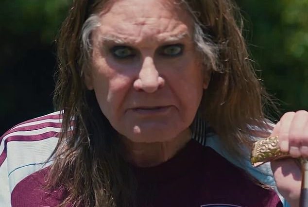 Aston Villa ha lanzado un brillante video de lanzamiento de kit, con Ozzy Osbourne con una camiseta de réplica