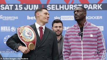 Chris Billam-Smith (izquierda) tendrá la oportunidad de vengarse contra Richard Riakporhe (derecha) cuando se enfrenten en el estadio Selhurst Park del Crystal Palace el sábado por la noche.