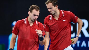 Daniil Medvedev y Roman Safiullin