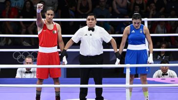 Imane Khelif (izquierda) superó a Angela Carini en el torneo olímpico de boxeo femenino de 66 kg