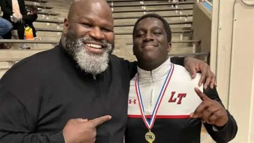 Mark Henry no podría estar más orgulloso cuando su hijo Jacob revela un acuerdo con la WWE