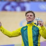 El velocista británico desaparecido regresa cuando el medallista olímpico Matthew Richardson cambia de nacionalidad