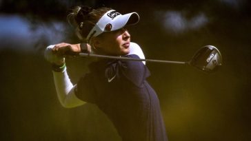 La estadounidense Nelly Korda compite durante la tercera ronda del Campeonato Amundi Evian en el Evian Resort Golf Club, en Evian-Les-Bains, el 13 de julio de 2024. (Foto de OLIVIER CHASSIGNOLE / AFP) (Foto de OLIVIER CHASSIGNOLE/AFP vía Getty Images)