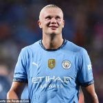 Erling Haaland, del Manchester City, regañó en broma a una sala llena de periodistas el sábado pasado