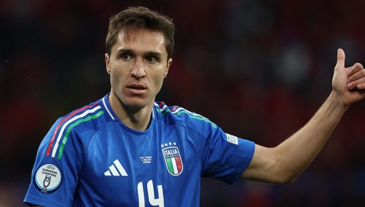 Federico Chiesa se ofrece y quiere jugar en el Barcelona.