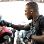 Israel Adesanya publica imágenes de entrenamiento de UFC 305