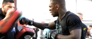 Israel Adesanya publica imágenes de entrenamiento de UFC 305