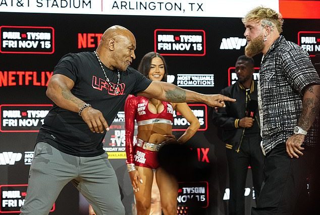 Mike Tyson y Jake Paul se pelearon a empujones en una conferencia de prensa en Nueva York