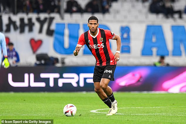 Jean-Clair Todibo habría completado su examen médico antes de mudarse al West Ham