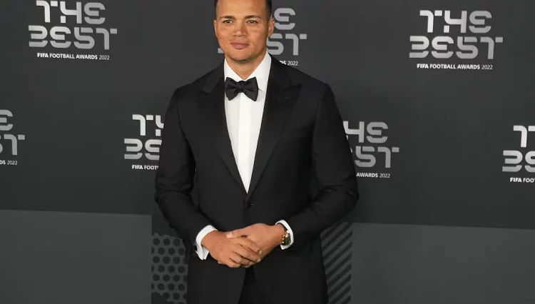 Jermaine Jenas se enfrenta a una avalancha de nuevas acusaciones tras su despido en la BBC