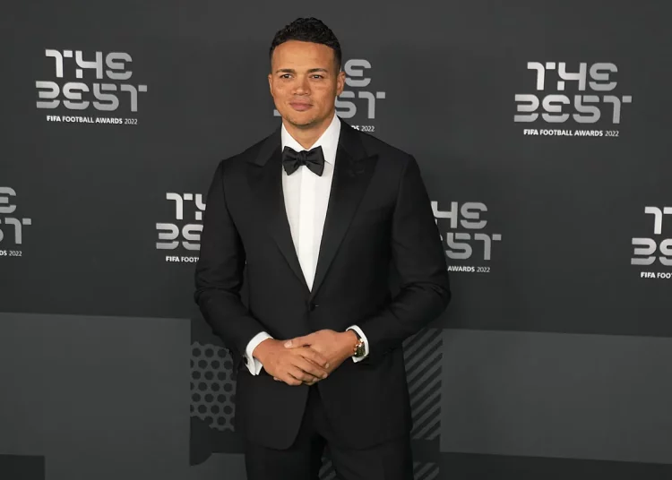 Jermaine Jenas se enfrenta a una avalancha de nuevas acusaciones tras su despido en la BBC