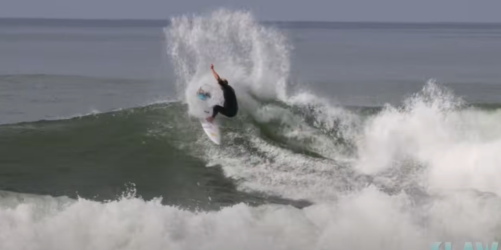 John John Florence y otros profesionales consiguen un oleaje tropical en Lowers Trestles – Sesiones SLAW 4K