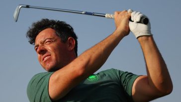 Rory McIlroy, del equipo de Irlanda, da el primer golpe (Getty Images)