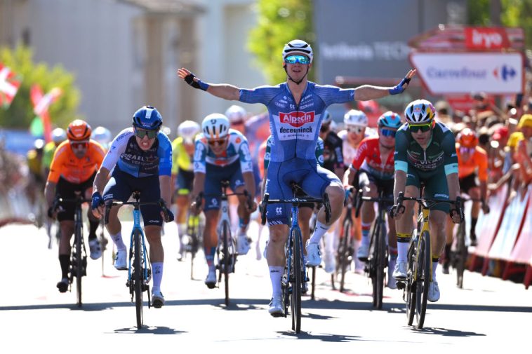 Kaden Groves celebra su regreso a la senda del triunfo en la Vuelta a España