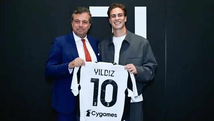 Oficial: La Juventus le entrega a Yildiz un nuevo contrato mejorado y la icónica camiseta número 10