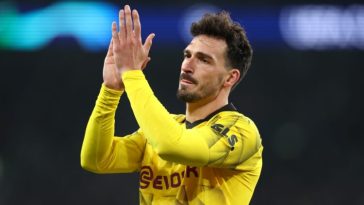 Hummels apunta como sustituto de Smalling en la Roma