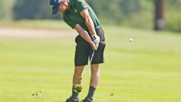 Ian Dunham, quien aparece jugando para Chariho en la primavera, atacó desde atrás en los últimos nueve hoyos del Rhode Island Junior Amateur para avanzar.