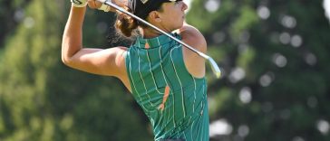 Polly Mack, de Alemania, juega su tiro desde el hoyo 14 durante la primera ronda del Portland Classic 2024 en el Columbia Edgewater Country Club. (Alika Jenner/Getty Images)