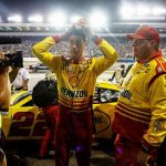 Posible sanción de NASCAR para Joey Logano (Video)