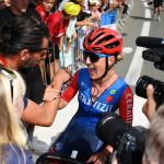 Postre y champán: una humilde celebración para la primera ganadora de etapa francesa del Tour de France Femmes