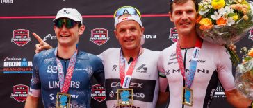 Kristian Blummenfelt Kieran Lindars Gregory Barnaby Podio del IRONMAN Frankfurt 2024 Crédito de la foto IRONMAN