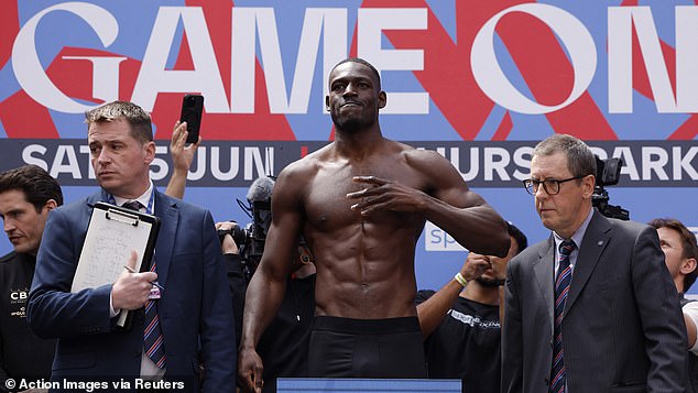 Richard Riakporhe (en la foto) tendrá su oportunidad de alcanzar la gloria del título mundial el sábado por la noche.