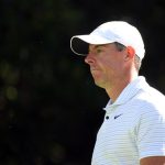 23 de agosto de 2024; Castle Rock, Colorado, EE. UU.; Rory McIlroy después de su golpe de salida en el séptimo hoyo durante la segunda ronda del torneo de golf BMW Championship en Castle Pines Golf Club. Crédito obligatorio: Christopher Hanewinckel-USA TODAY Sports