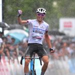 Tour du Limousin: Alex Baudin se impone en solitario en una segunda etapa azotada por el temporal