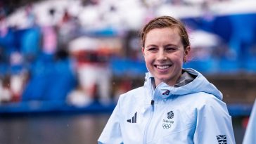 Georgia Taylor Brown sonríe en los Juegos Olímpicos de París 2024 Crédito de la foto Triatlón Mundial