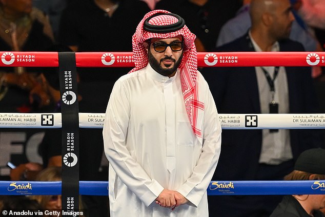 Turki Alalshikh ya no está interesado en enfrentar a Canelo Álvarez contra Terence Crawford