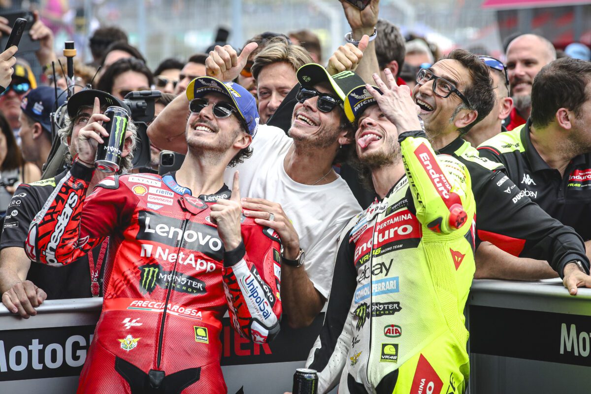 Valentino Rossi analiza la 'complicada' temporada 2024 de Marco Bezzecchi | Noticias BikeSport