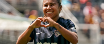 Vea gol y asistencia de Leicy Santos en su debut con Washington Spirit | Colombianos en el Exterior