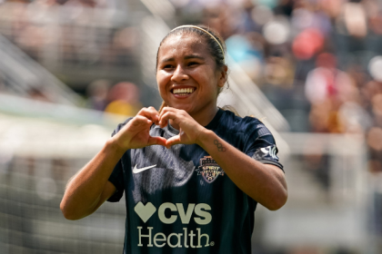 Vea gol y asistencia de Leicy Santos en su debut con Washington Spirit | Colombianos en el Exterior