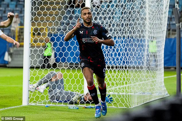 Cyriel Dessers marcó un gol del empate en el tiempo añadido para salvar el empate del Rangers en Lublin