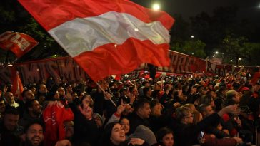 El banderazo tuvo una gran concurrencia. (Foto: Enrique Garcia Medina)