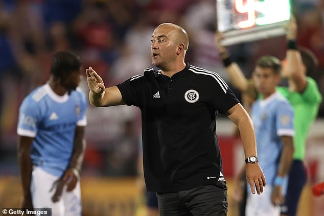 Nick Cushing está escalando posiciones como entrenador con el New York City FC en la Major League Soccer