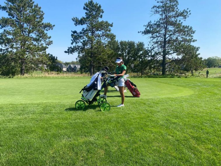 Sonja Tang, de Oregón, en la primera ronda del torneo intercolegial ANNIKA 2024. (Foto: Cameron Jourdan/Golfweek)